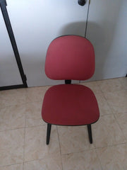 Silla fija sin brazos.