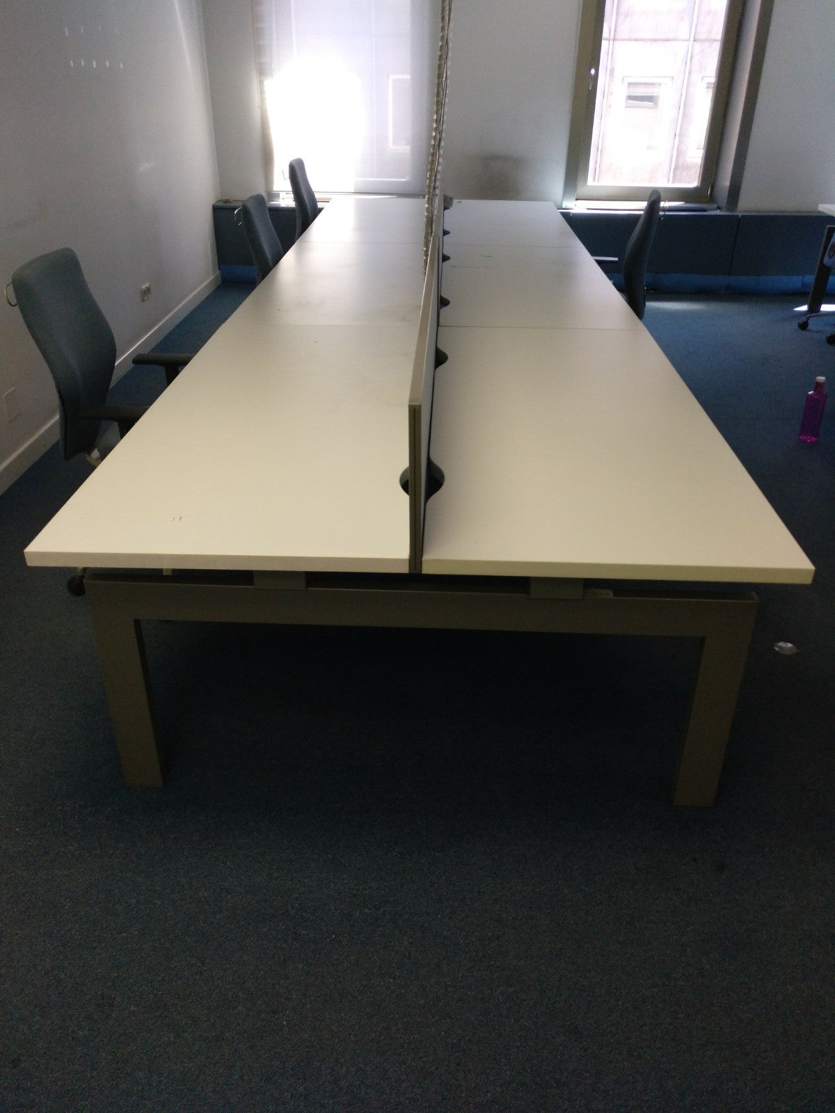 Compacto 6 puestos con separador.