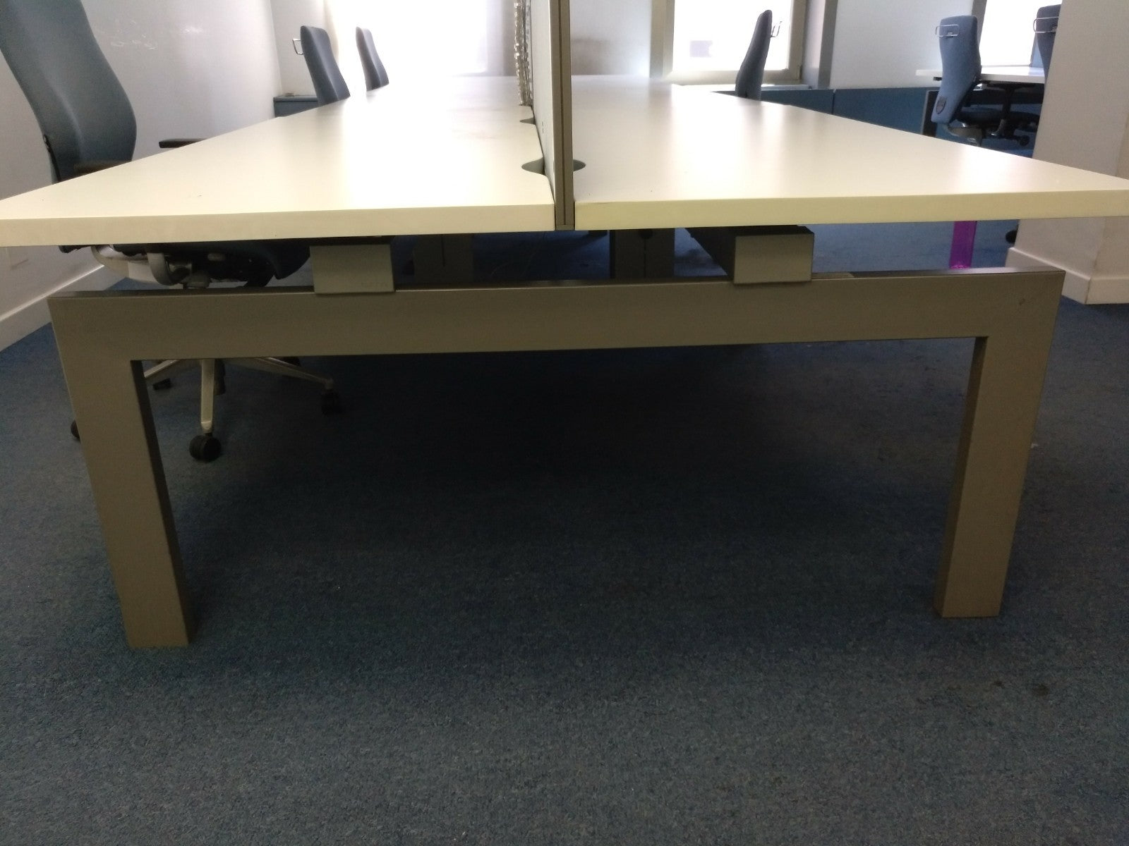 Compacto 6 puestos con separador.