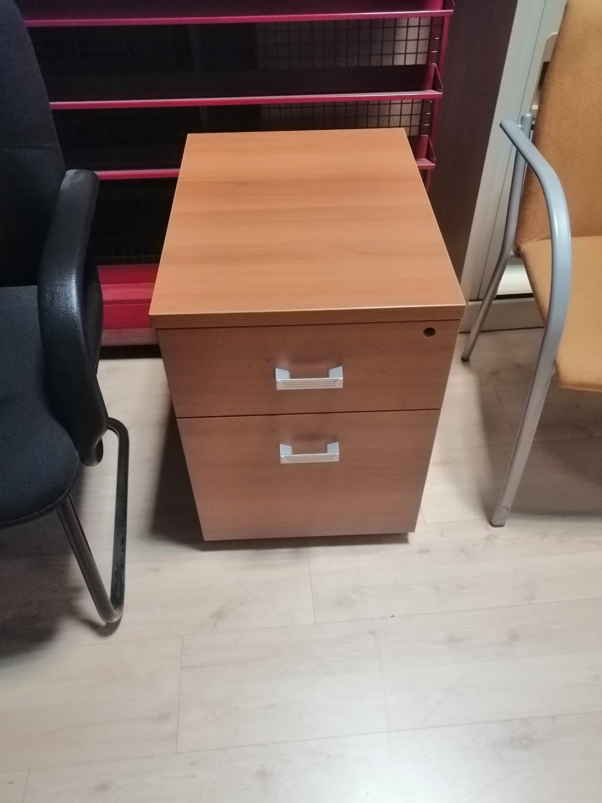 Cajonera color nogal