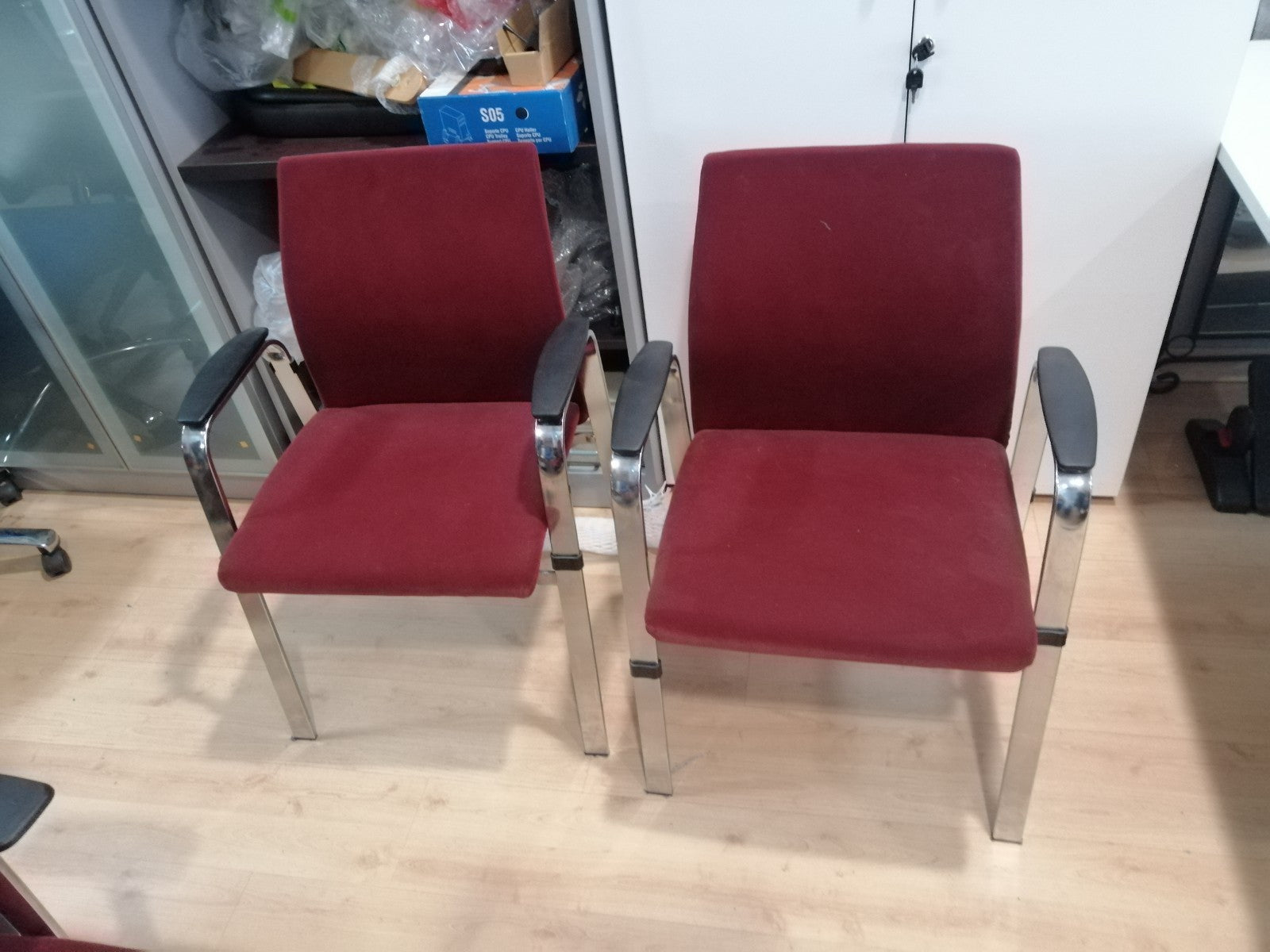 Juego sillones cofidentes.