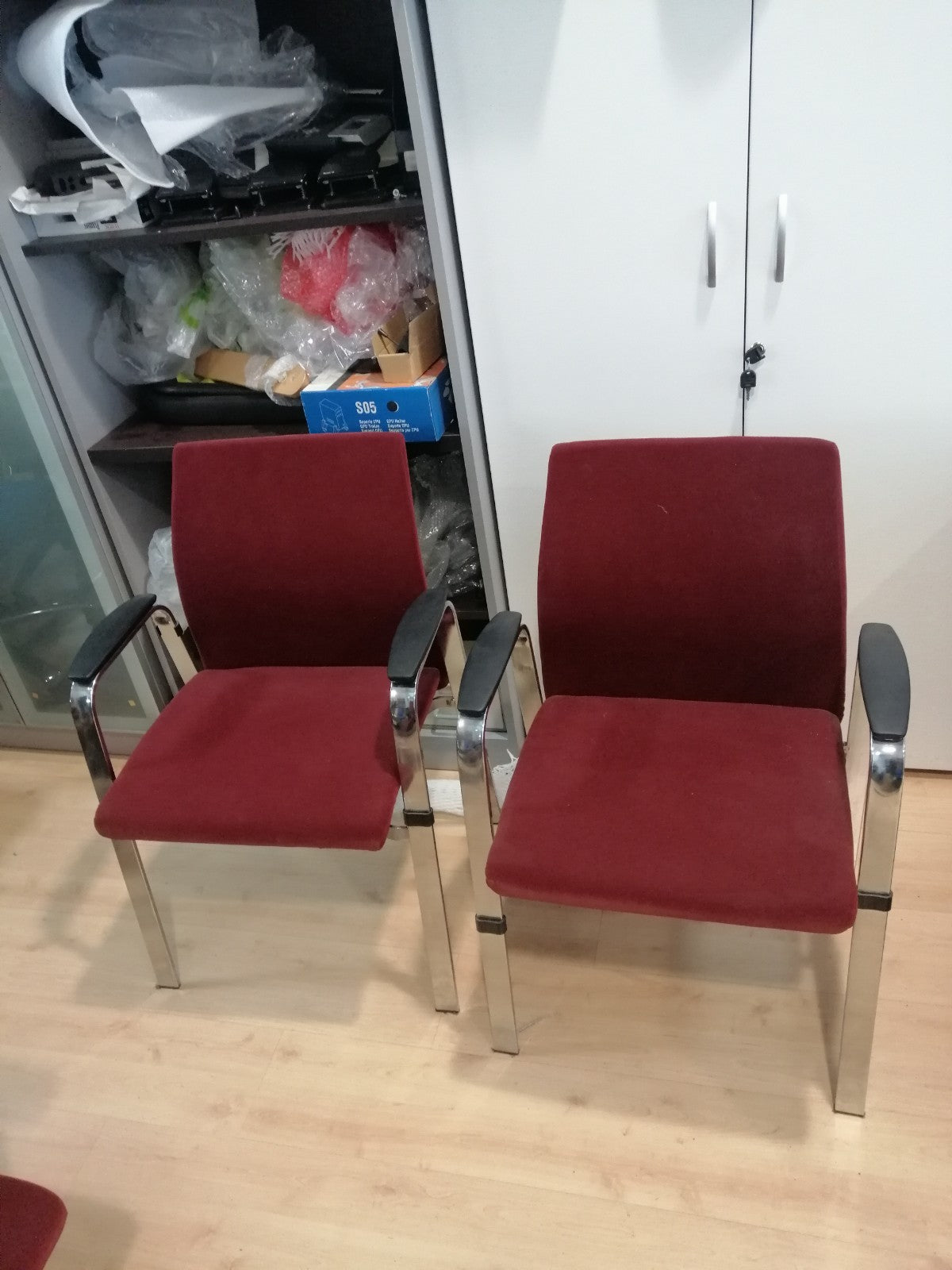 Juego sillones cofidentes.