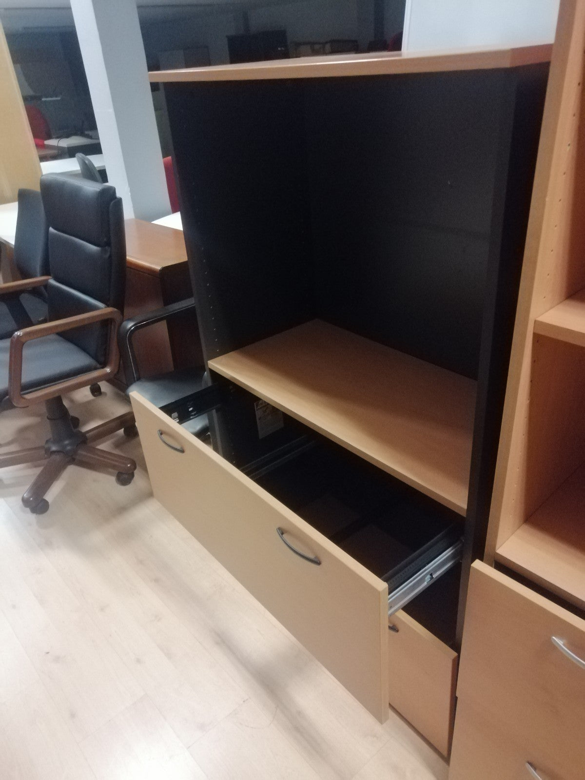 Armario medio archivador.