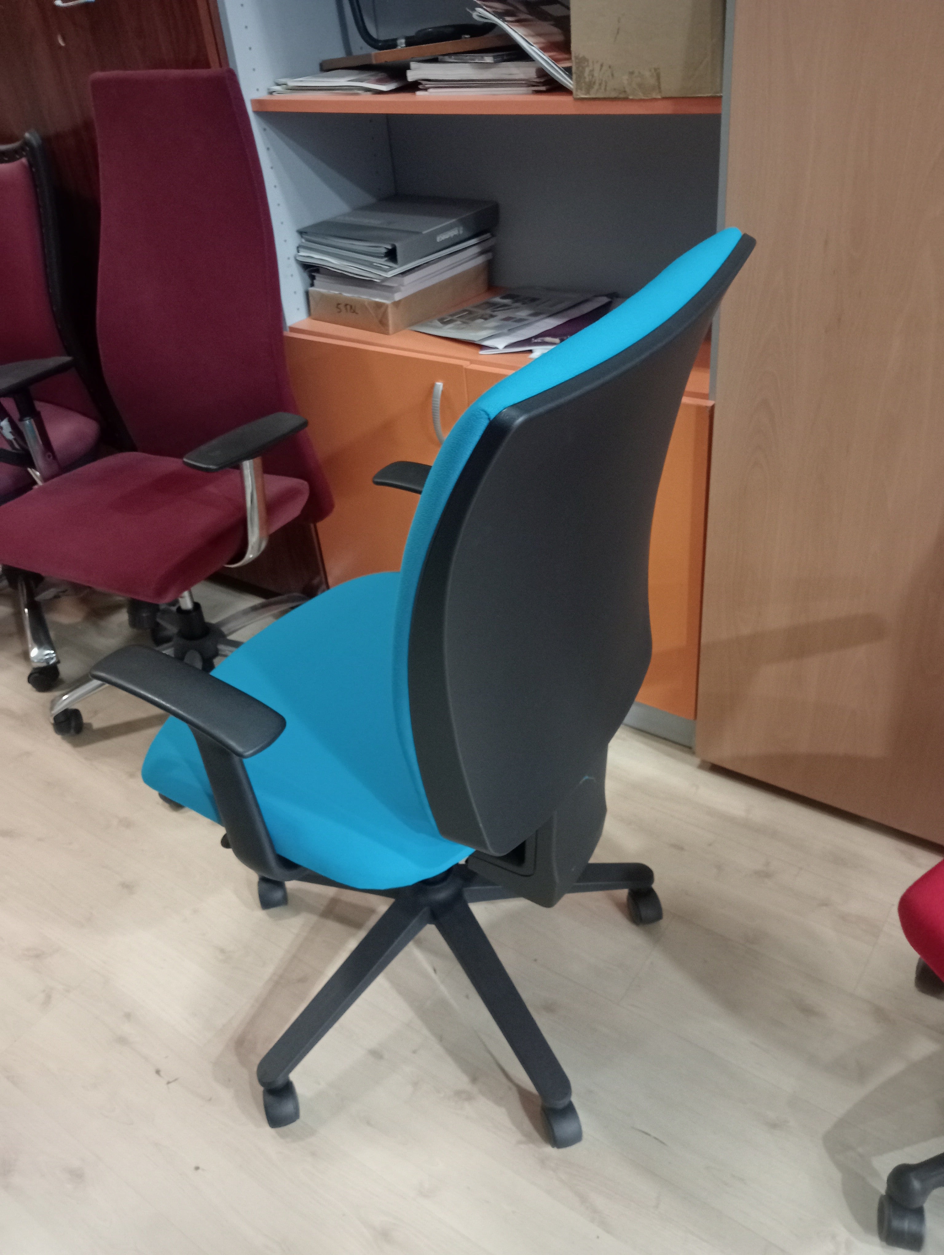 Silla giratoria mod. CINQUE