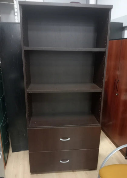 Armario alto archivador.