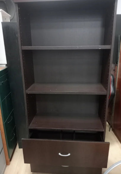 Armario alto archivador.