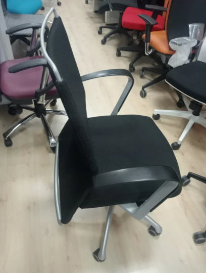 Silla ergonómica.