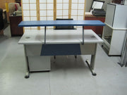 Mesa recta con altillo