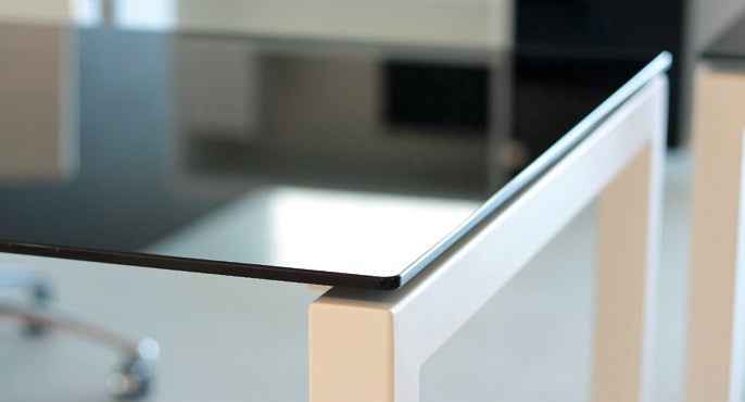 Mesa recta mod. NIX CRISTAL.