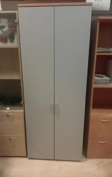 Armario alto con puertas altas. - Madrid