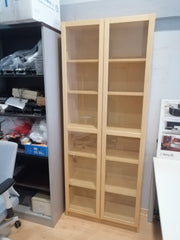 Armario con puertas de cristal. - Madrid