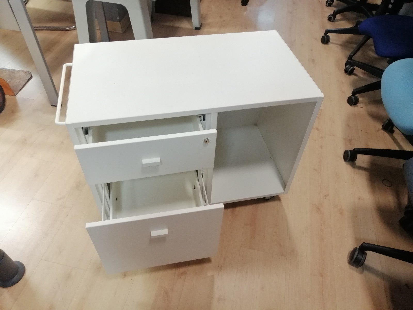 Cajonera de ruedas. - Madrid