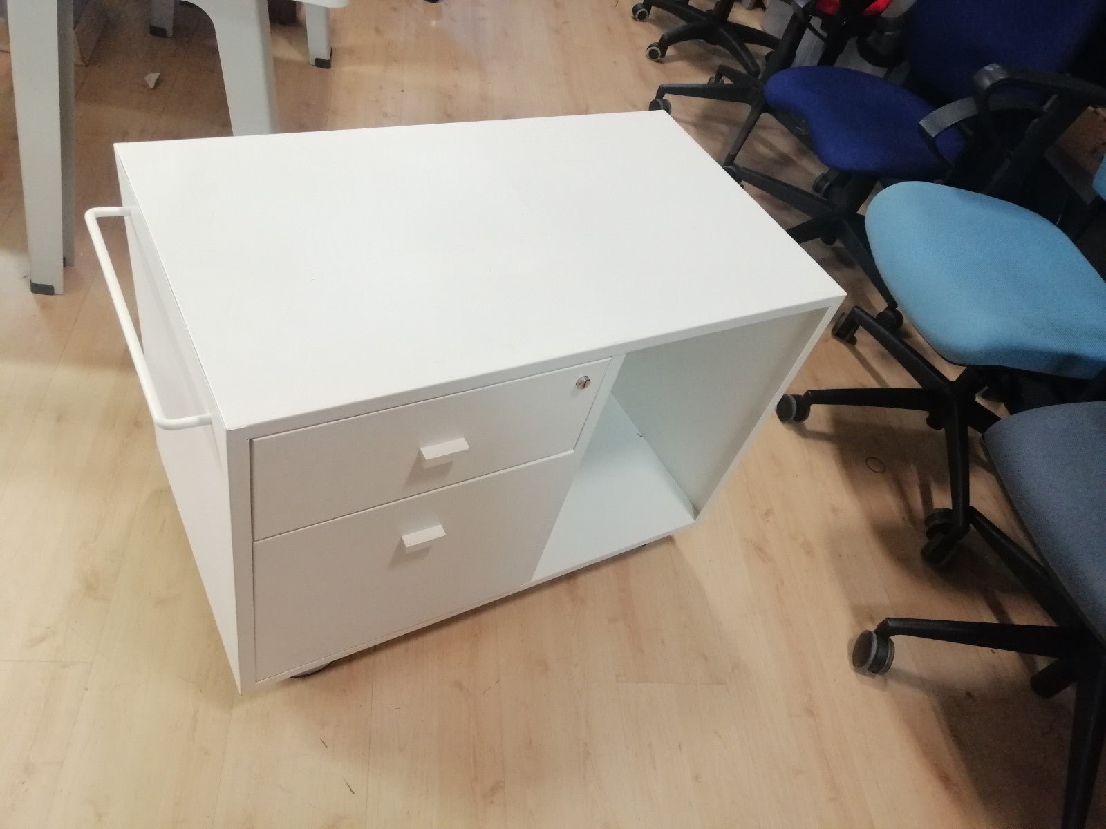 Cajonera de ruedas. - Madrid