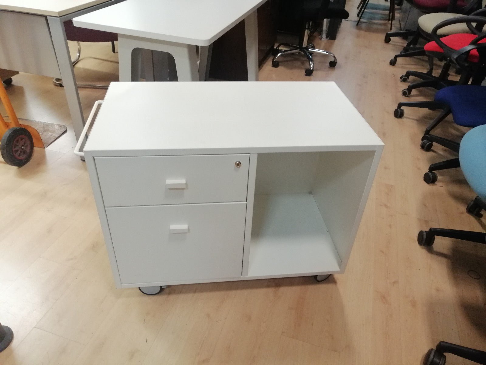 Cajonera de ruedas. - Madrid