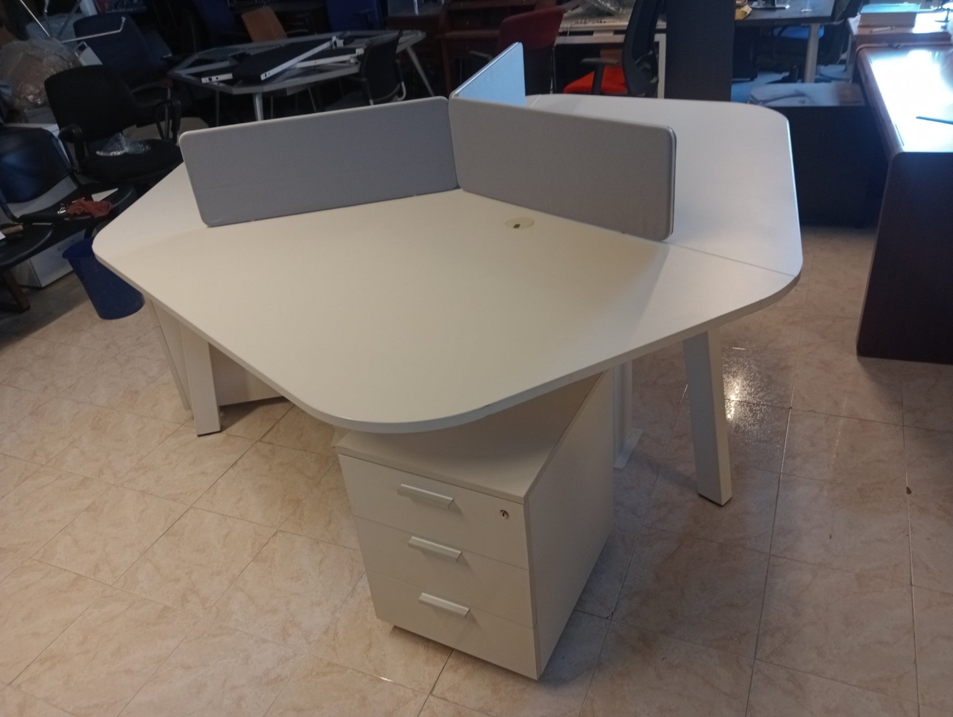 Compacto blanco. - Madrid