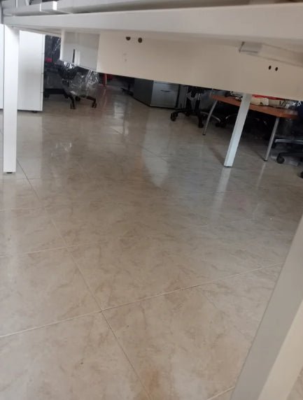 Compacto de mesas. - Madrid