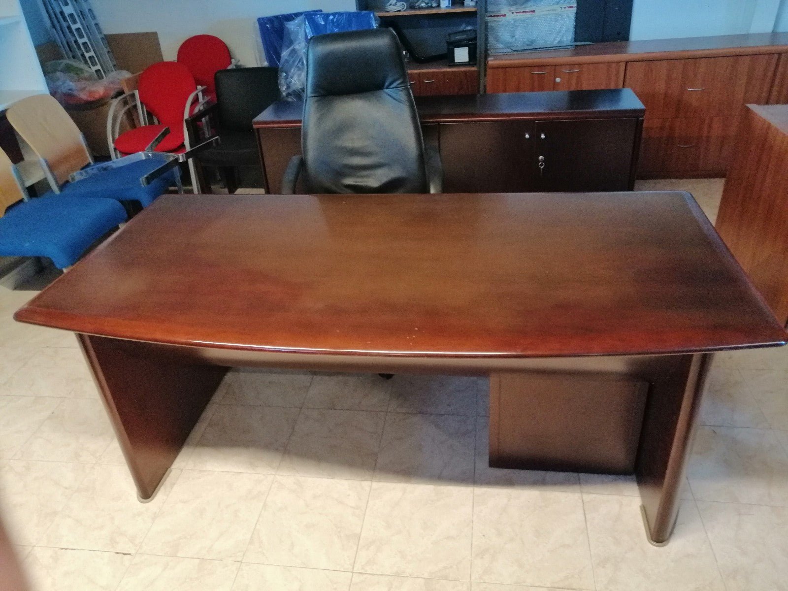 Despacho completa de madera barnizada. - Madrid