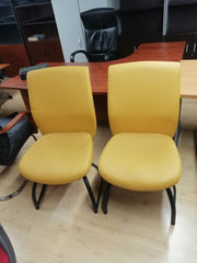 Juego sillones de piel amarillos. - Madrid