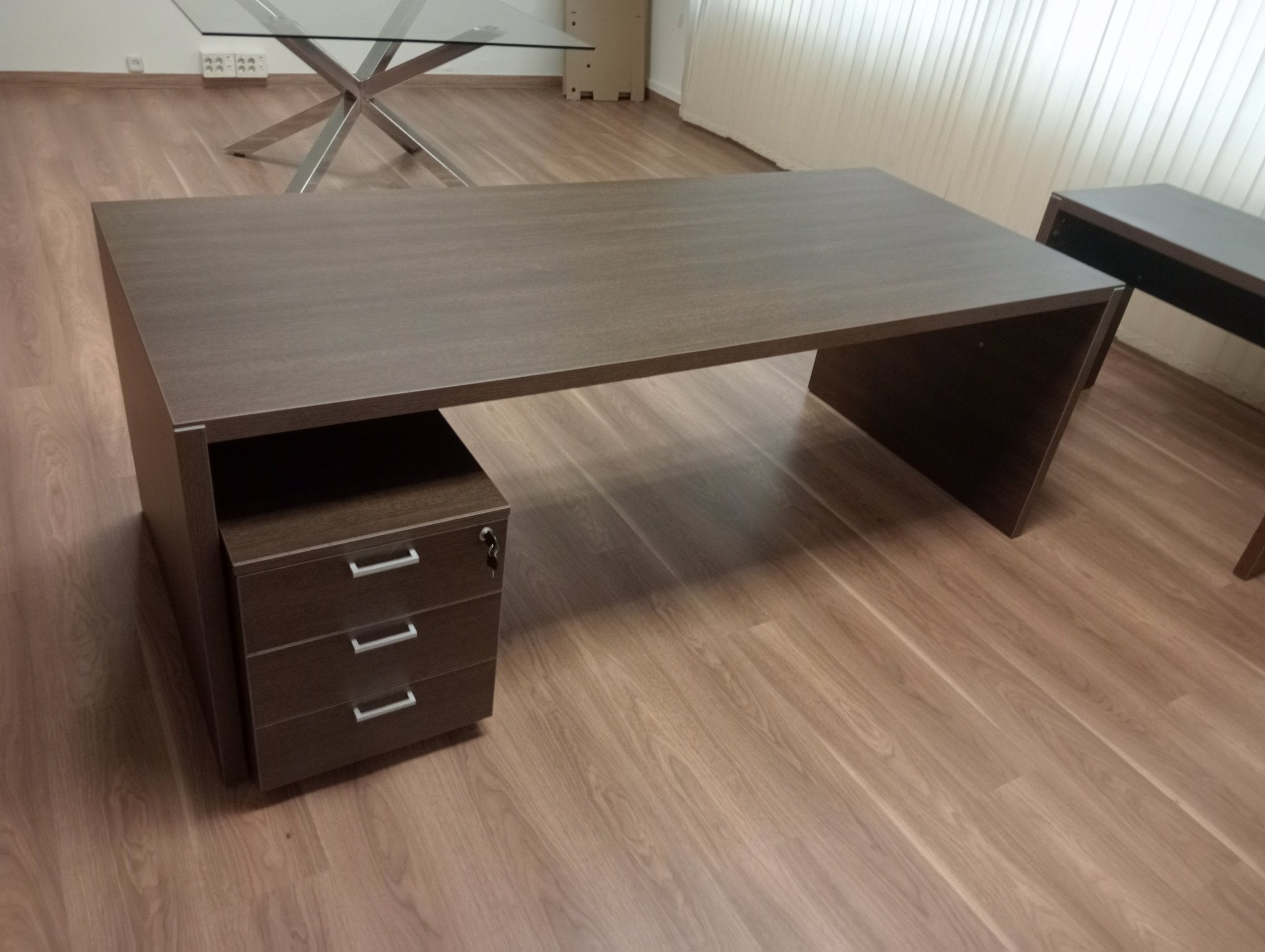 Mesa de dirección Wengue. - Madrid