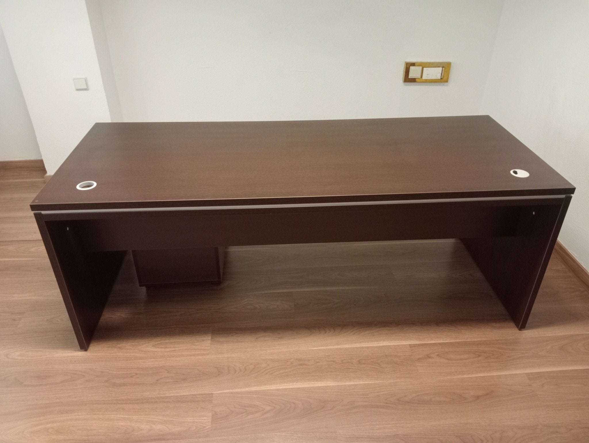 Mesa de dirección Wengue. - Madrid