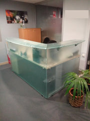 Mostrador con frente de cristal. - Madrid