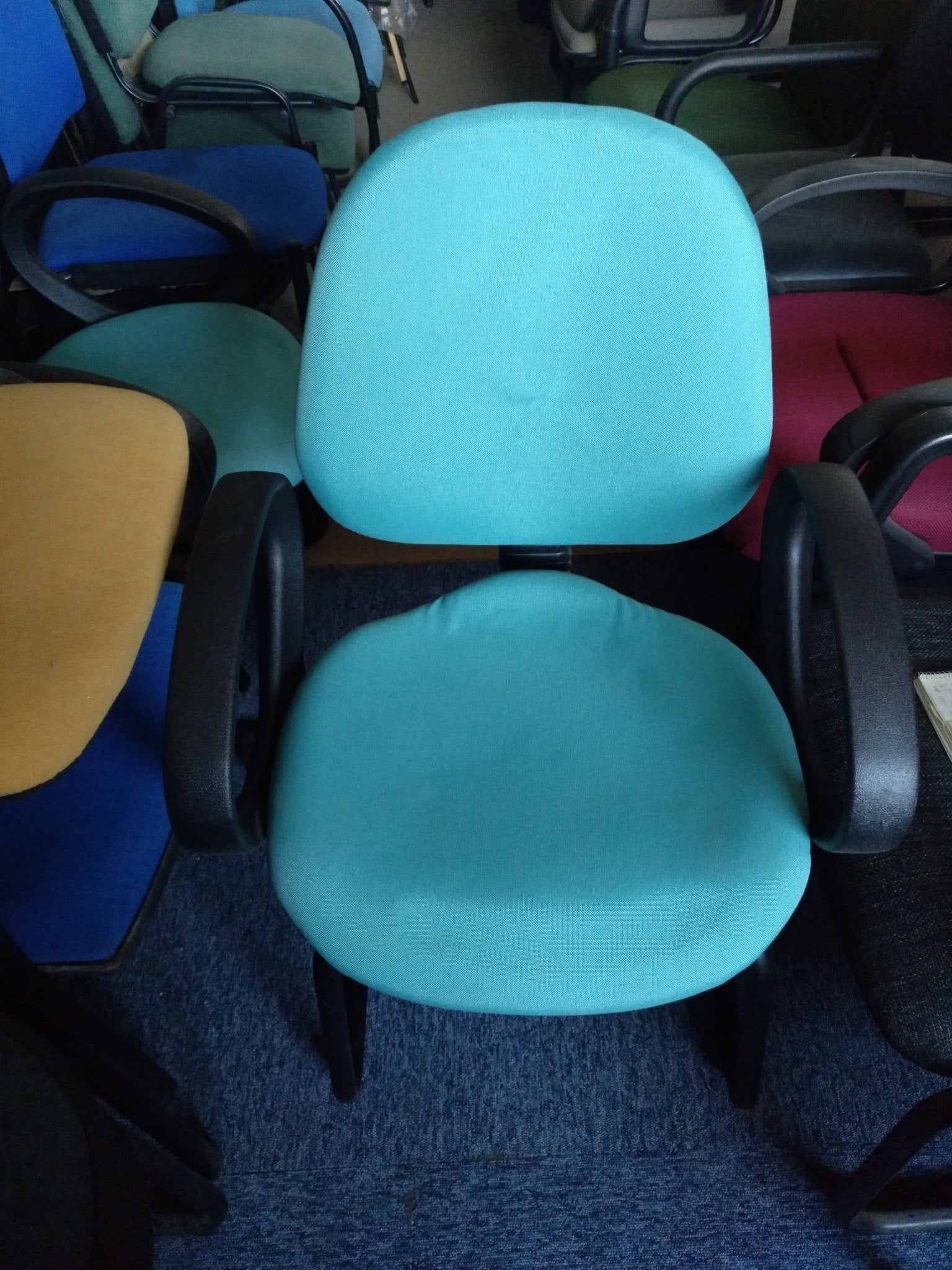 Silla fija confidente. - Madrid