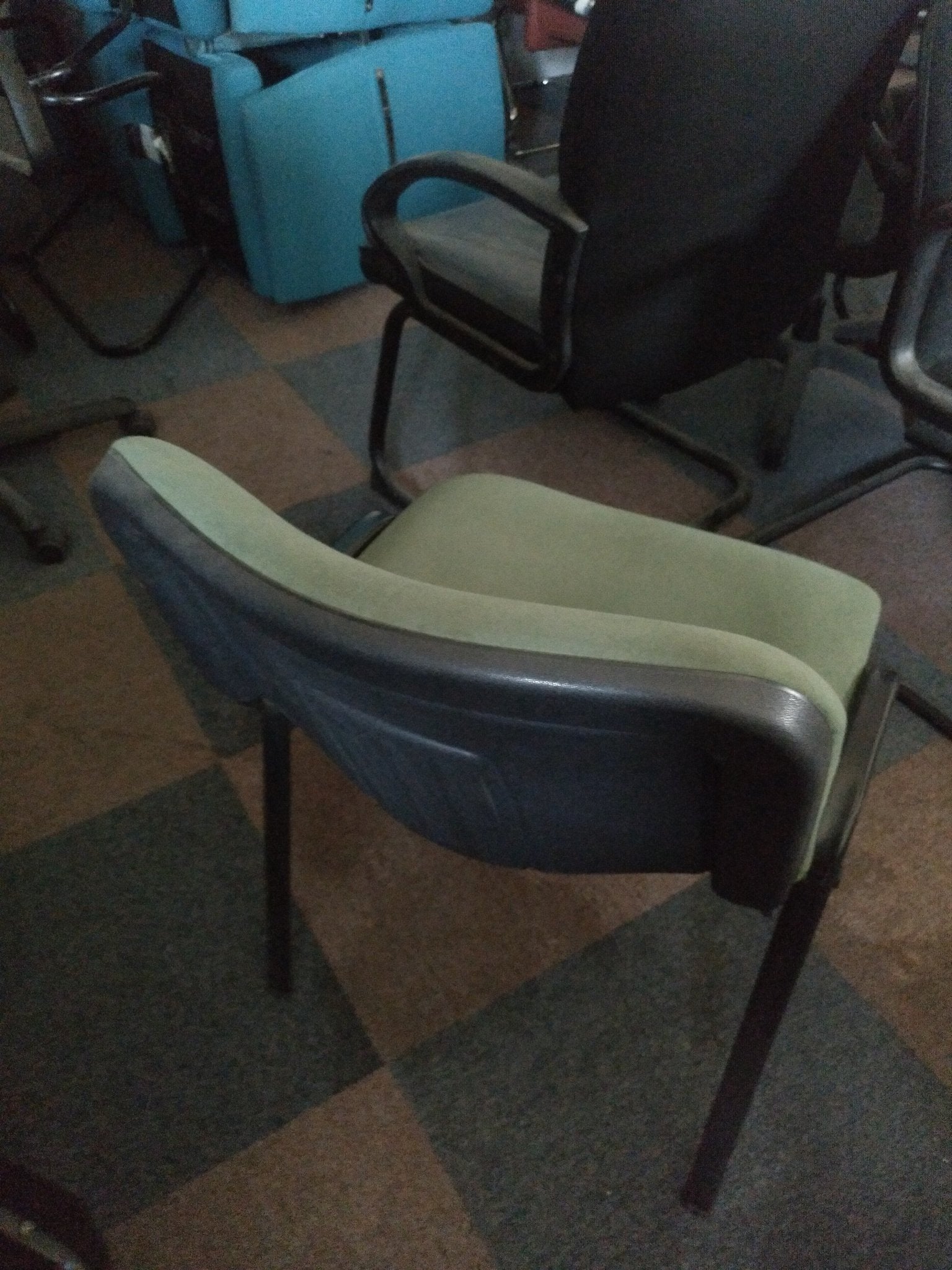 Silla fija sin brazos. - Madrid